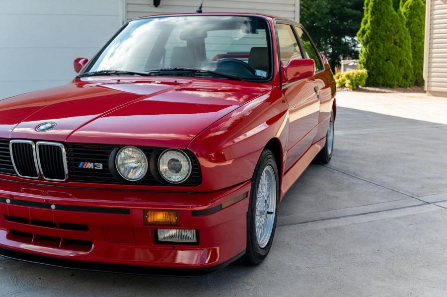 Детали экстерьера BMW M3 Coupe (E30) 1988 года  (NA) (фото 32 из 231)